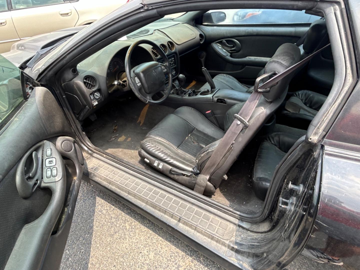 2002 Black Pontiac Firebird Formula Coupe (2G2FV22G522) with an 5.7L V8 OHV 16V engine, located at 1687 Business 35 S, New Braunfels, TX, 78130, (830) 625-7159, 29.655487, -98.051491 - Photo#7